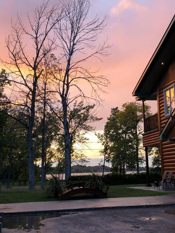Chalets Et Spa Lac Saint-Jean Chambord Exterior foto