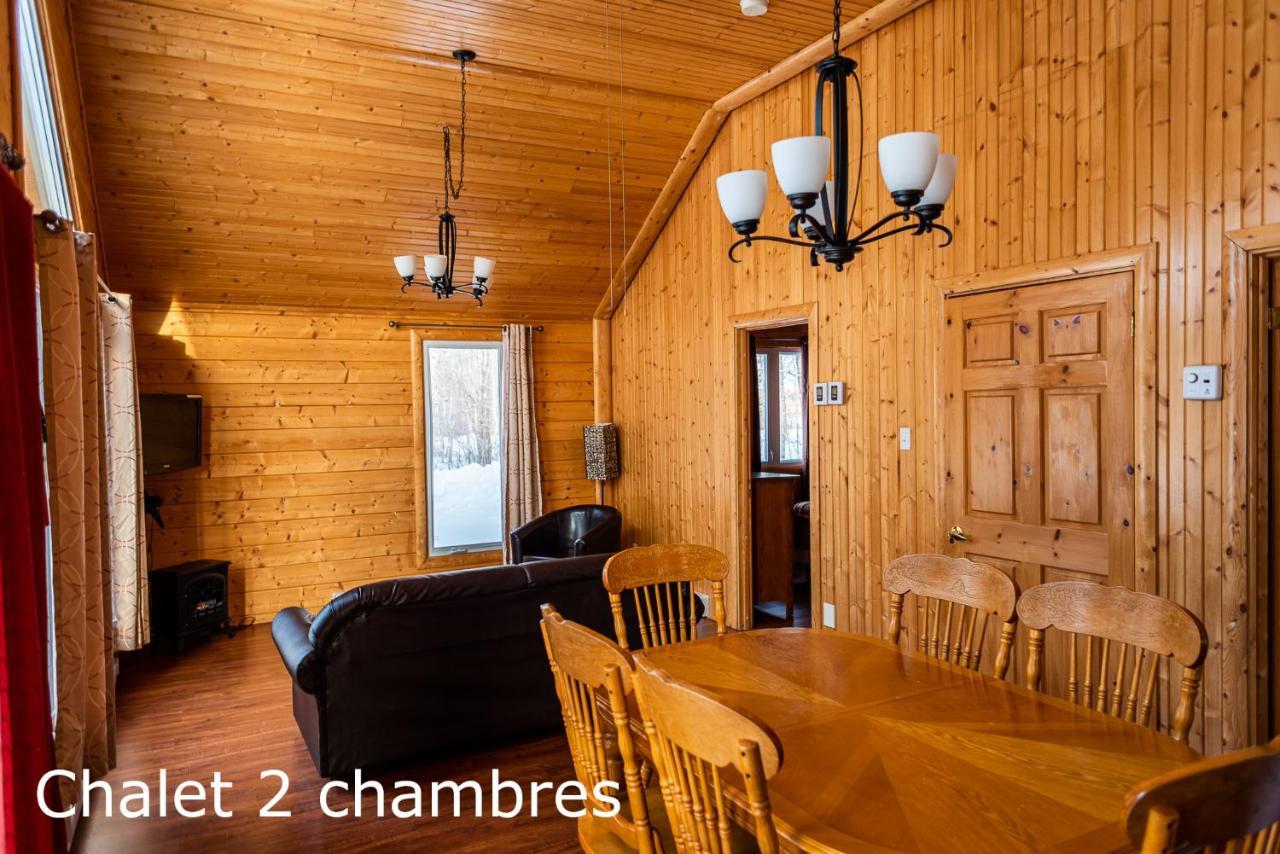 Chalets Et Spa Lac Saint-Jean Chambord Exterior foto