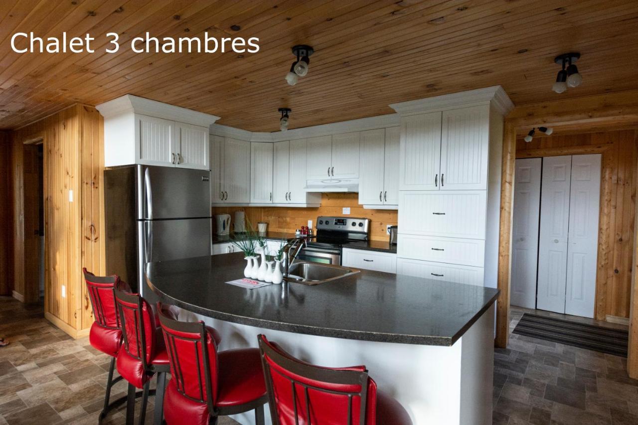 Chalets Et Spa Lac Saint-Jean Chambord Exterior foto