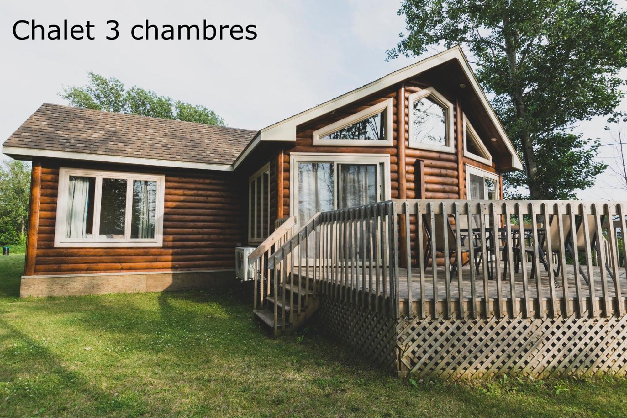 Chalets Et Spa Lac Saint-Jean Chambord Exterior foto