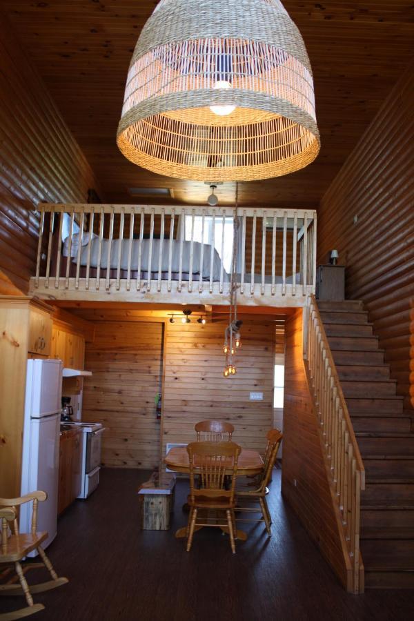 Chalets Et Spa Lac Saint-Jean Chambord Exterior foto