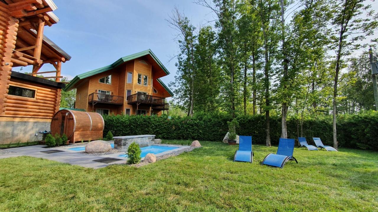 Chalets Et Spa Lac Saint-Jean Chambord Exterior foto